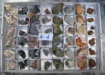 1-1 MAGNIFICO LOTE DE 48 MINERALES SOLO 24 EUROS