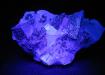 Fluoritas fluorescentes y piritas