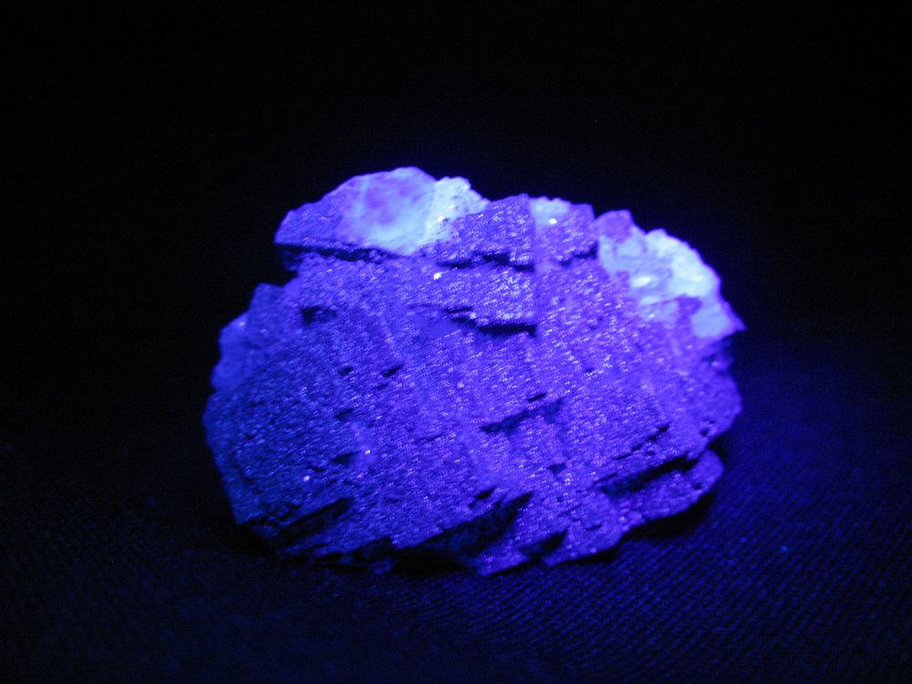 FLUORITAS FLUORESCENTES Y PIRITAS