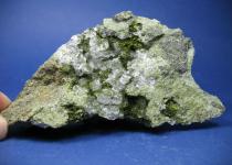 Clinozoisita, Epidota y Cuarzo cristal roca.